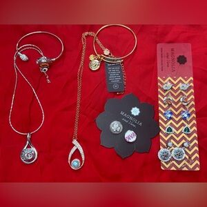 Magnolia and Vine bundle